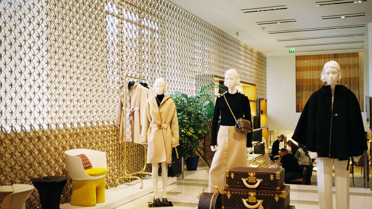 Intérieur d'un magasin de vêtements, commerce de détail